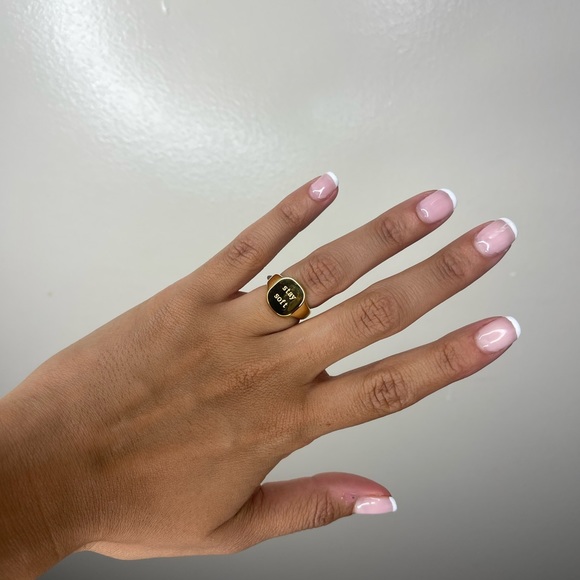 NEW! STAY SOFT ENGRAVED GOLD RING - Picture 5 of 7